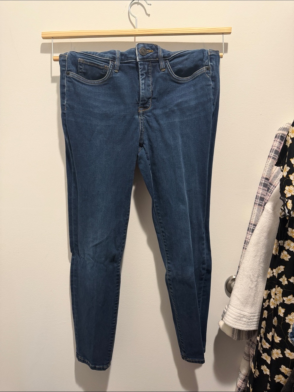 Tommy Bahama Women's Indigo Skinny Jeans